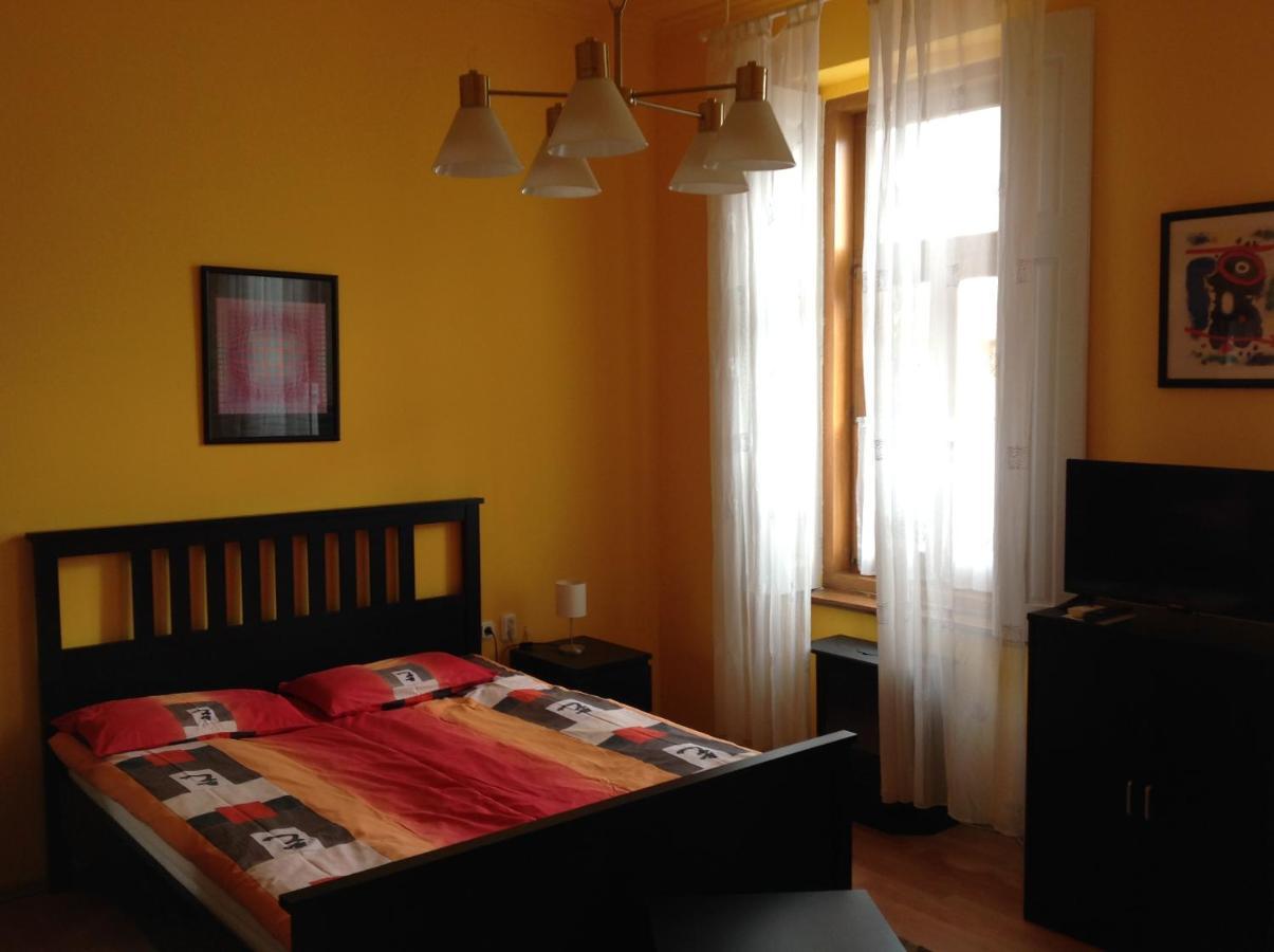King Apartman ชาร์วาร์ ภายนอก รูปภาพ